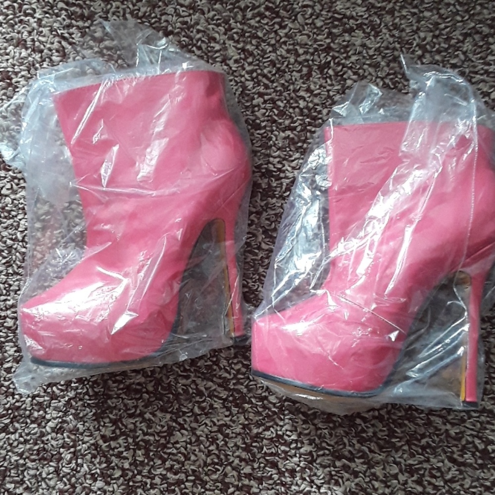 Ysl pink boots